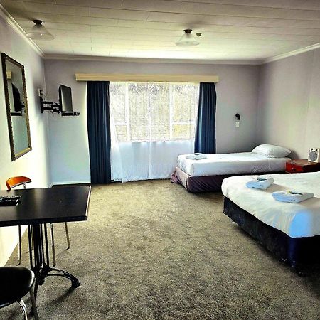 Putaruru Arms Motor Inn Bagian luar foto