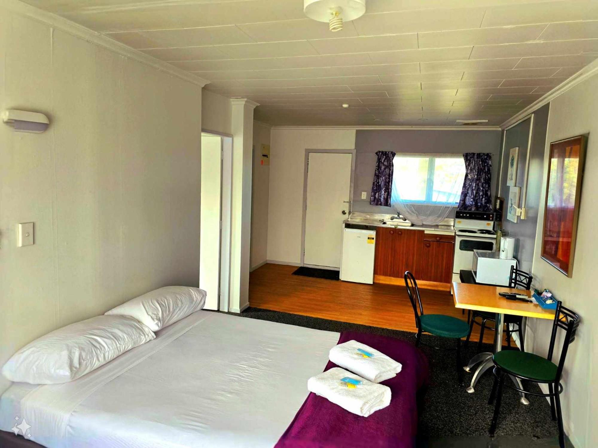 Putaruru Arms Motor Inn Bagian luar foto