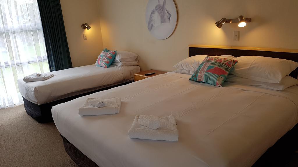 Putaruru Arms Motor Inn Bagian luar foto